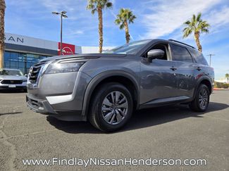 Used 2024 Nissan Pathfinder SV video 2