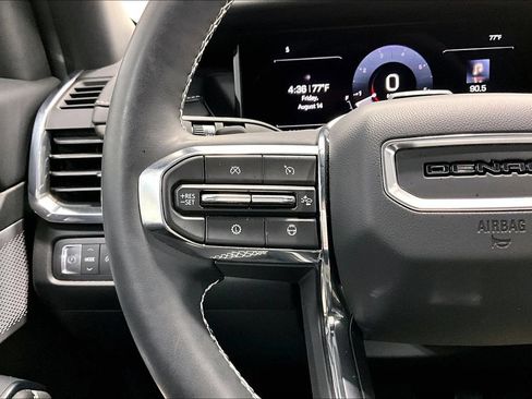 Used 2025 GMC Acadia Denali w/ Super Cruise Package FWD image 25