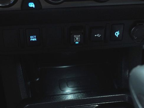 Certified 2022 Toyota Tacoma TRD Sport image 20