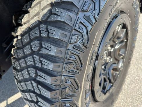 Used 2023 Ford Bronco Big Bend w/ Sasquatch Package image 22