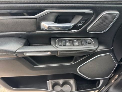Used 2022 RAM 1500 Laramie AWD/4WD image 18