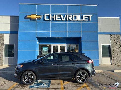Used 2023 Ford Edge ST image 1