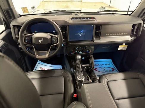 New 2025 Ford Bronco Badlands image 18