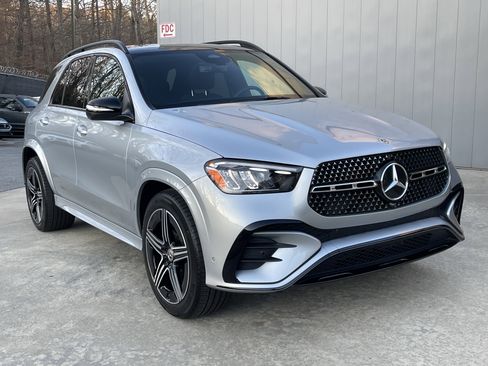 Certified 2025 Mercedes-Benz GLE 450e 4MATIC image 4