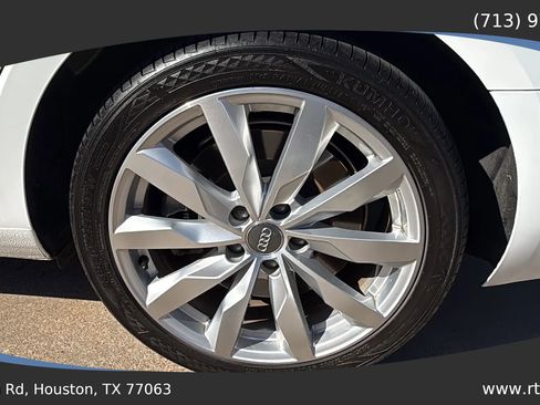 Used 2017 Audi A4 2.0T Premium w/ Convenience Package image 17