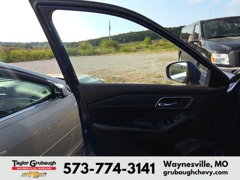 Used 2021 Nissan Rogue SV w/ Premium Package AWD/4WD image 7