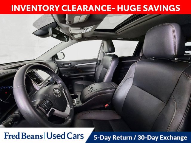 Used 2019 Toyota Highlander XLE AWD/4WD image 27