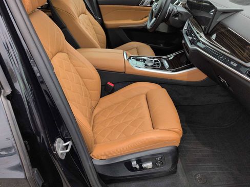 Used 2025 BMW X5 xDrive40i w/ M Sport Package image 24