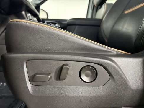 Used 2022 GMC Yukon AT4 image 22