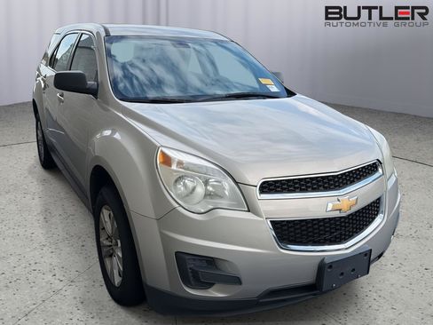 Used 2011 Chevrolet Equinox LS FWD image 4
