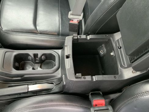 Used 2020 Jeep Wrangler Unlimited Sahara image 50