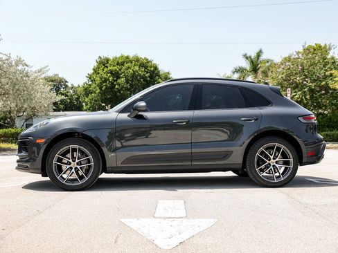 Used 2022 Porsche Macan AWD/4WD image 5