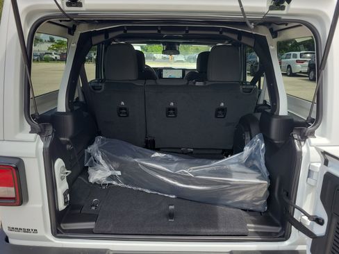 New 2025 Jeep Wrangler Sport S image 5