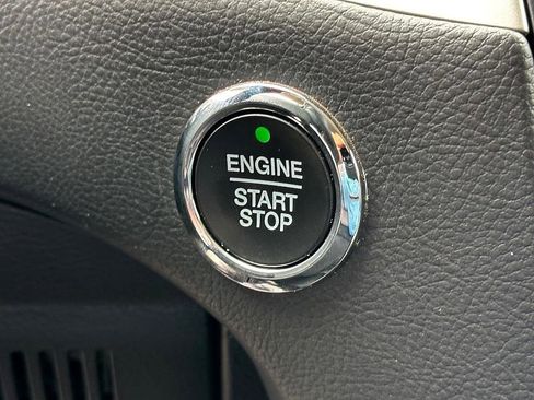 Used 2022 Ford Edge SEL image 23