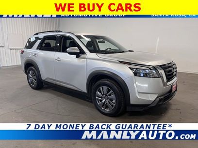 Used 2024 Nissan Pathfinder SV