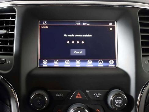 Used 2021 Jeep Grand Cherokee Laredo image 12