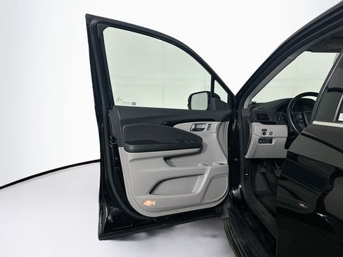 Used 2017 Honda Pilot Elite image 26