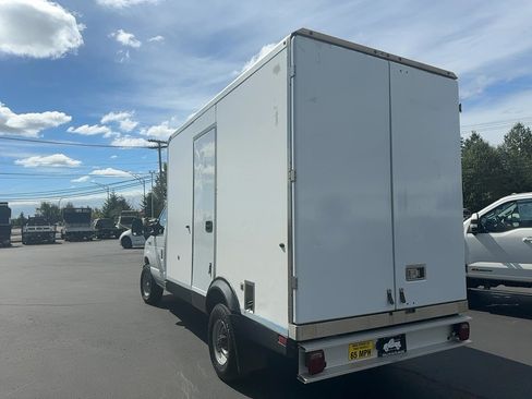 Used 2023 Ford E-350 and Econoline 350 Super Duty w/ Power Windows & Locks Group RWD image 6