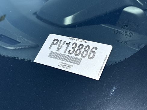 Used 2024 Chevrolet Trax LT FWD image 31