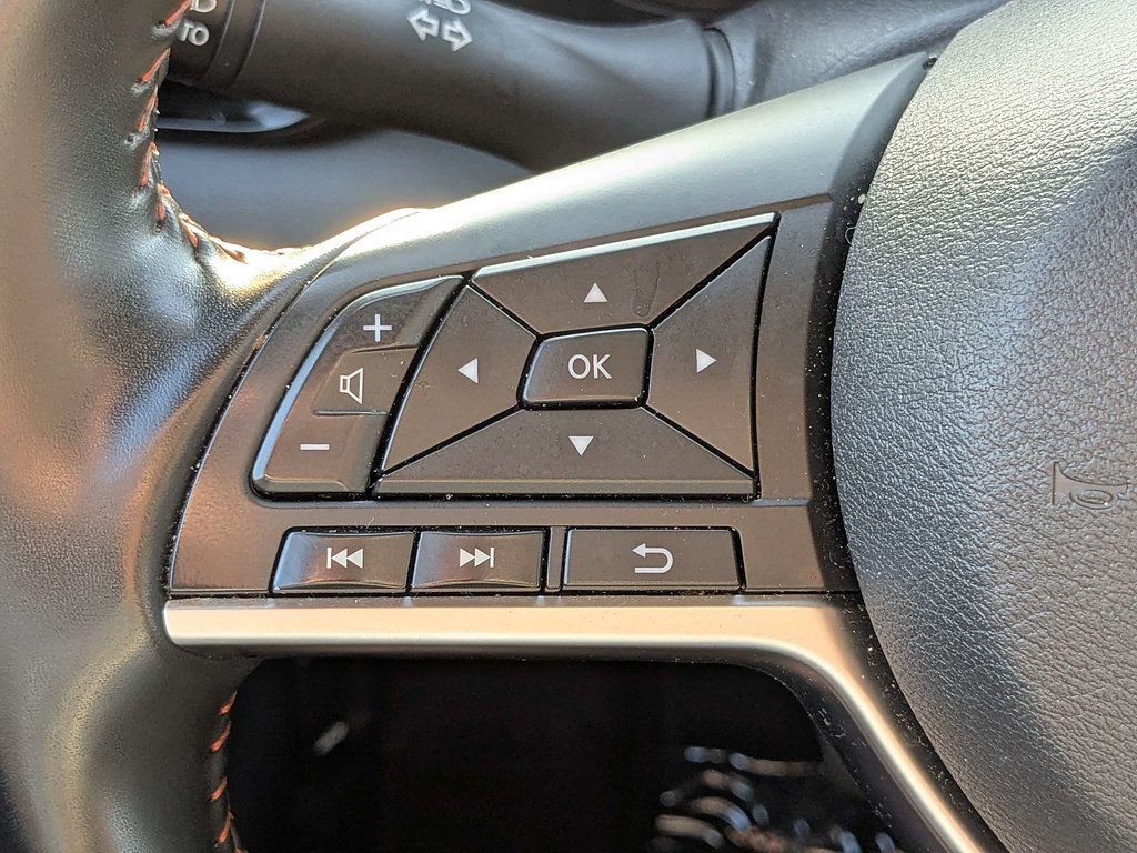 Used 2025 Nissan Sentra SR FWD image 25