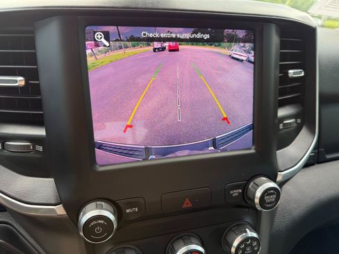 Used 2021 RAM 1500 Big Horn AWD/4WD image 32