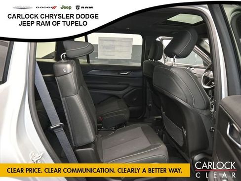 Used 2025 Jeep Grand Cherokee L Laredo image 42