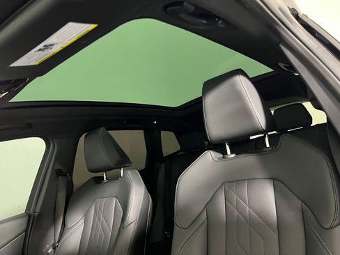 Certified 2025 BMW X3 xDrive30i w/ M Sport Package image 15