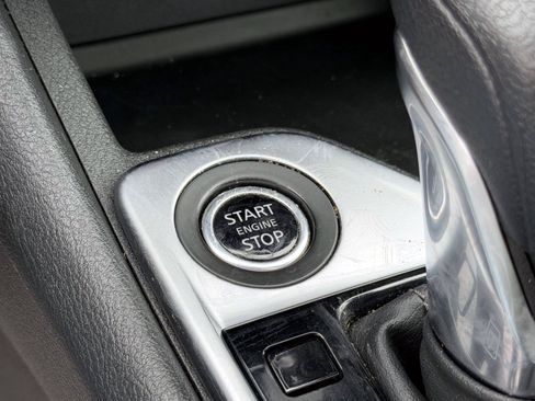 Used 2023 Nissan Sentra SV FWD image 29