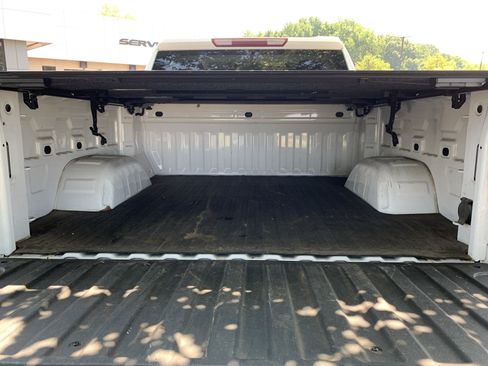Used 2022 Chevrolet Silverado 1500 LT RWD image 34