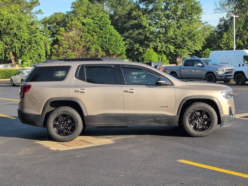 Used 2022 GMC Acadia AT4 w/ Technology Package AWD/4WD image 8