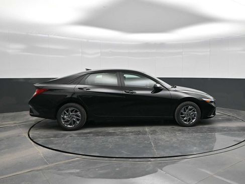 New 2026 Hyundai Elantra Blue image 9