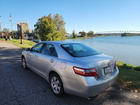 Used 2008 Toyota Camry LE image 3
