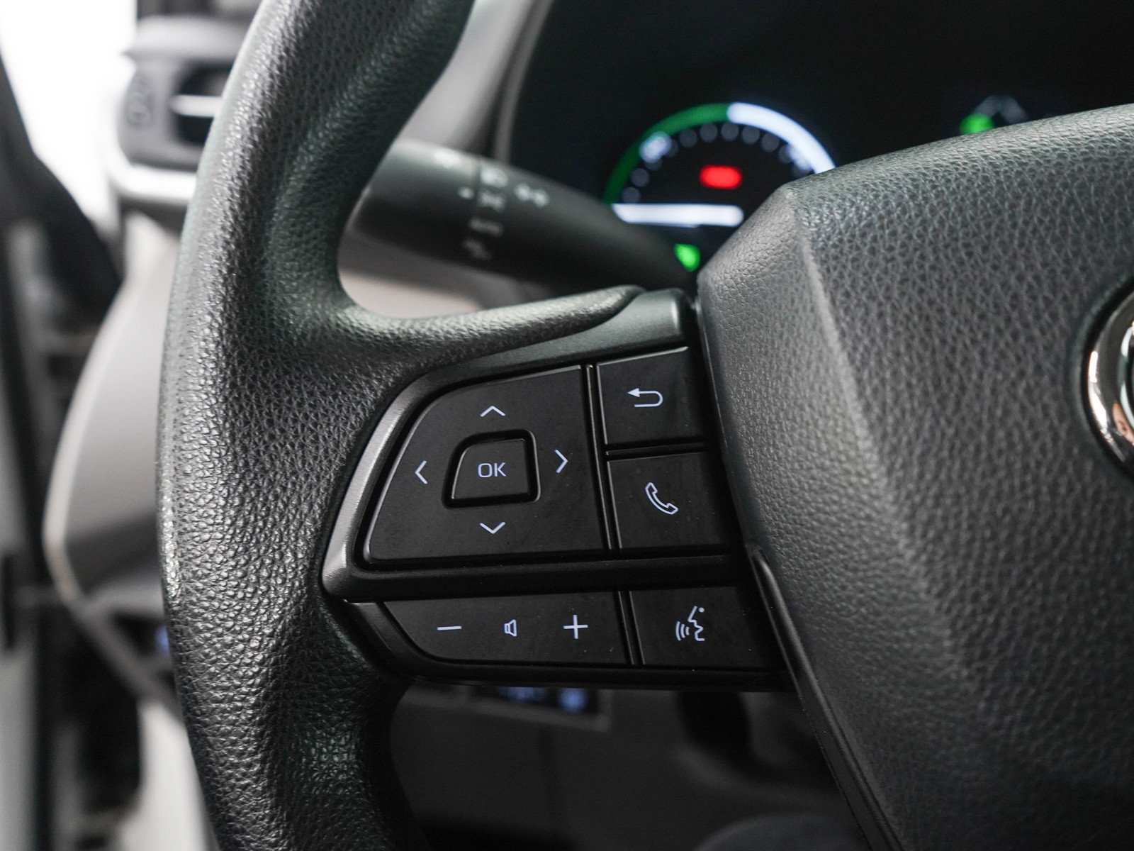 Used 2024 Toyota Sienna LE FWD image 25