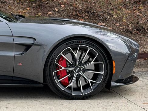 New 2026 Aston Martin V8 Vantage S image 4