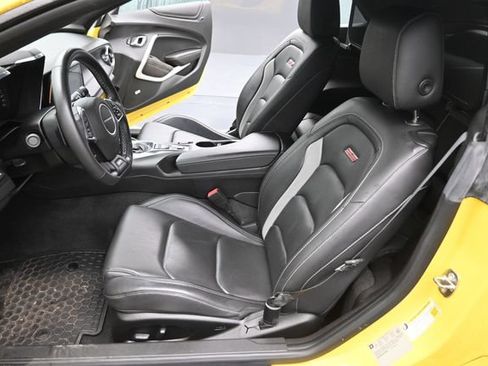Used 2018 Chevrolet Camaro SS RWD image 11
