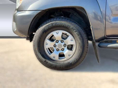Used 2015 Toyota Tacoma PreRunner image 9