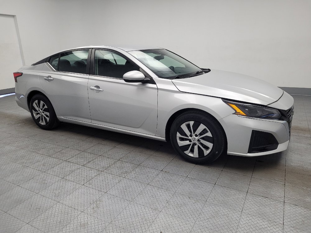 Used 2023 Nissan Altima 2.5 S FWD image 11