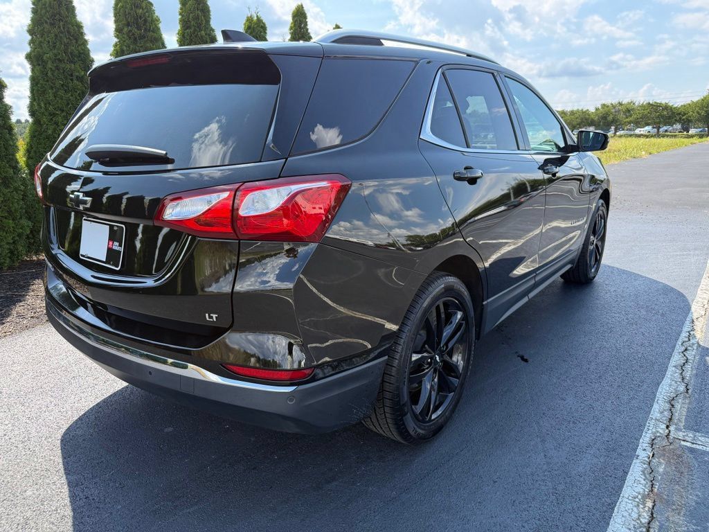 Used 2020 Chevrolet Equinox LT w/ Midnight Edition FWD image 2