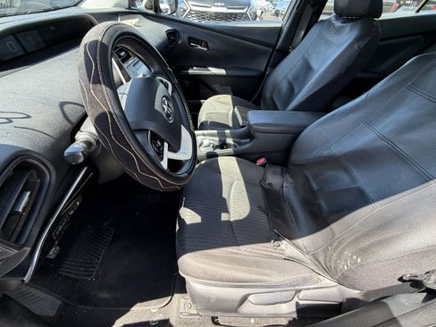Used 2017 Toyota Prius Two w/ Prius Two Safety Plus Package image 11