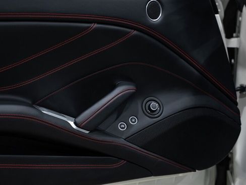 Used 2016 Ferrari California T RWD image 29