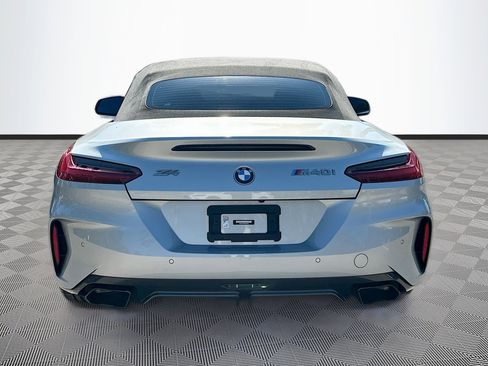Used 2022 BMW Z4 M40i w/ Premium Package image 6