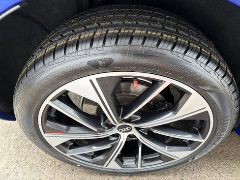 Used 2022 Audi SQ5 Premium Plus w/ Premium Plus Package image 22