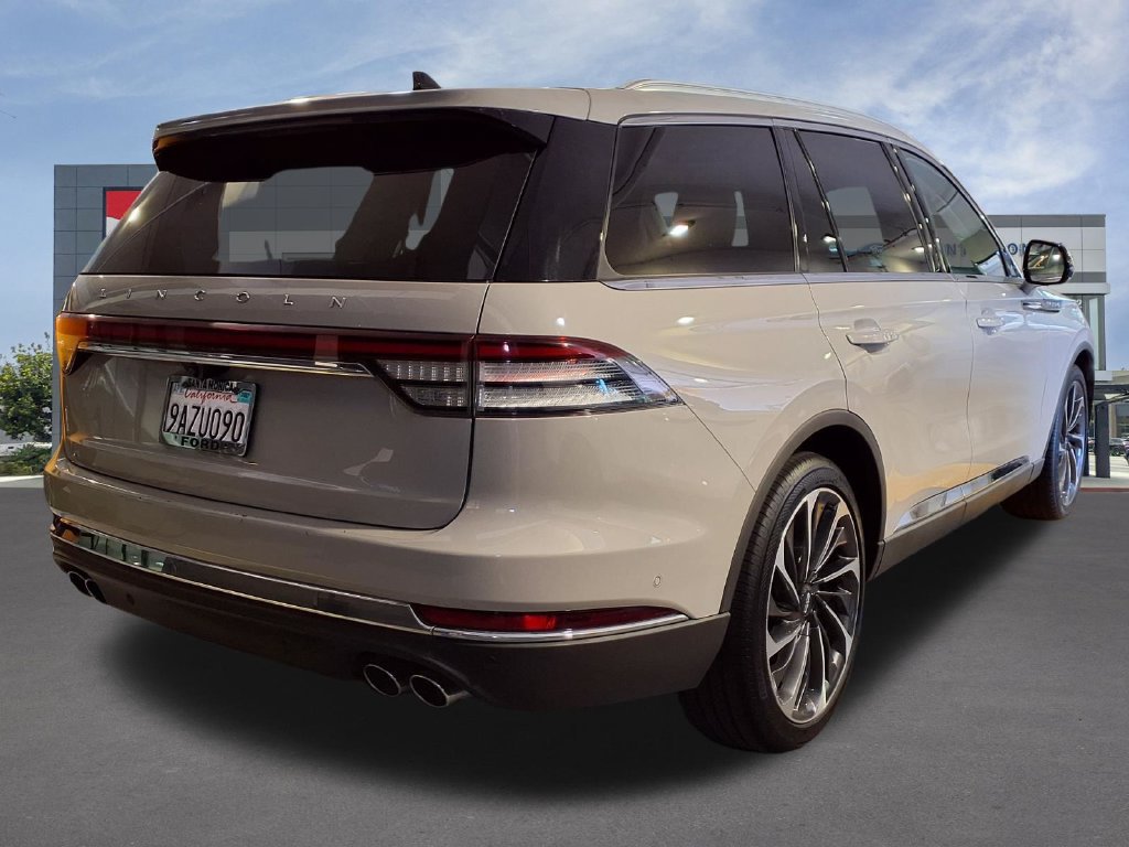Used 2022 Lincoln Aviator Reserve w/ Equipment Group 201A RWD image 24