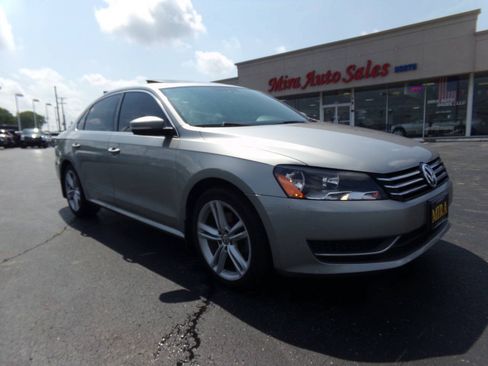 Used 2014 Volkswagen Passat 1.8T SE FWD image 42