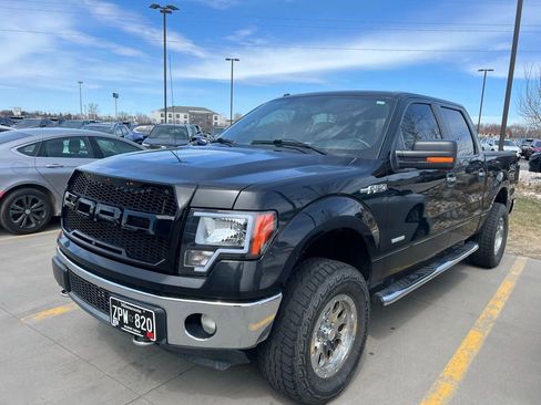Used 2011 Ford F150 XLT w/ XLT Chrome Pkg AWD/4WD image 2