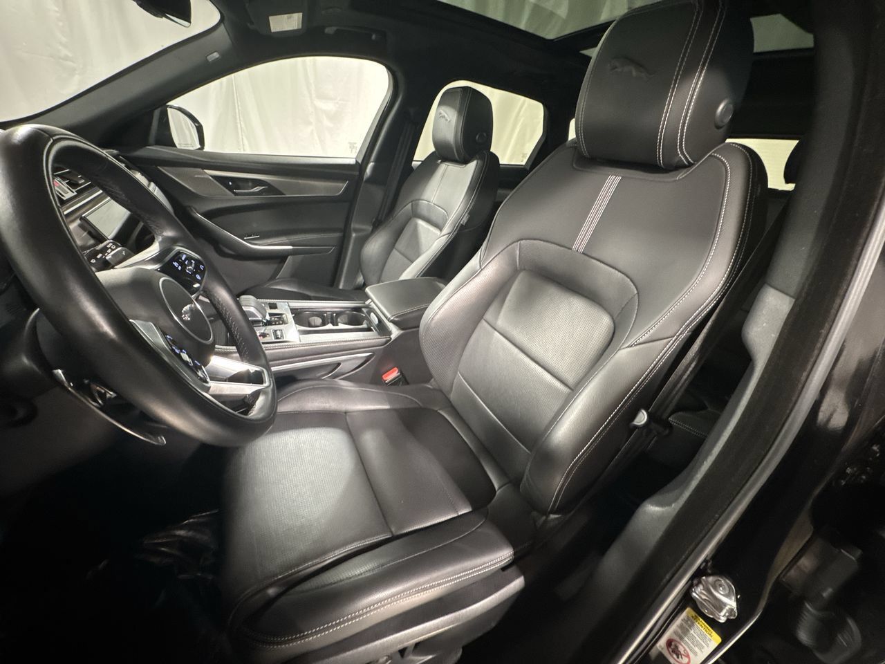 Used 2025 Jaguar F-PACE R-Dynamic S AWD/4WD image 13