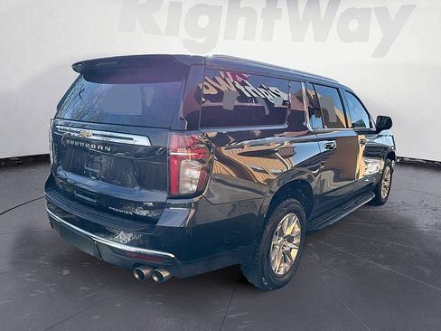 Used 2023 Chevrolet Suburban Premier image 5