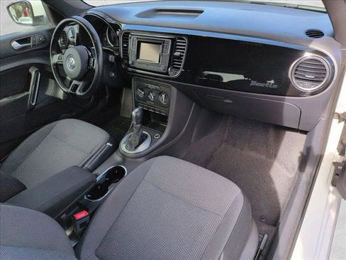 Used 2019 Volkswagen Beetle S image 21