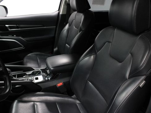 Used 2024 Kia Telluride LX FWD image 24