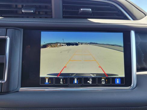 Used 2024 GMC Yukon XL Denali AWD/4WD image 29